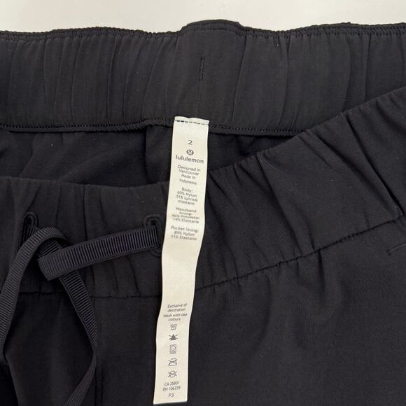 Lululemon On The Fly Pant 28" Black Sweatpants Pull-On Elastic Waist | Size 2 - Picture 11 of 11